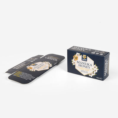 স্পট ইউভি প্রিন্টিংয়ের সাথে কালো পুনর্ব্যবহৃত 300gsm কসমেটিক পেপার বক্স